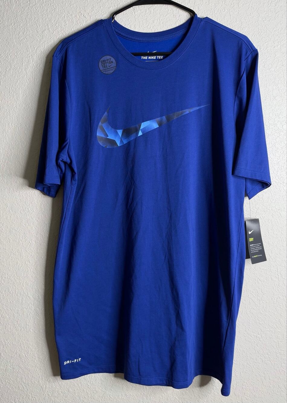 Nike NWT Men's Athletic Cut Dri-Fit Size LT